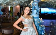 15 anos de Adelina