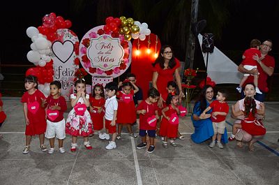 Homenagens as Mães